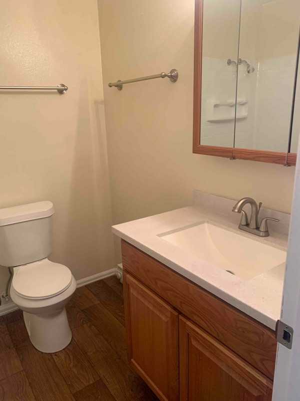 13 Royal Crest Dr #B - Photo 3 of 20