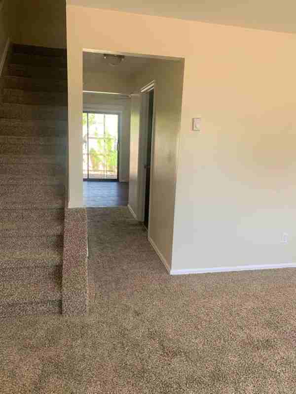 13 Royal Crest Dr #B - Photo 4 of 20