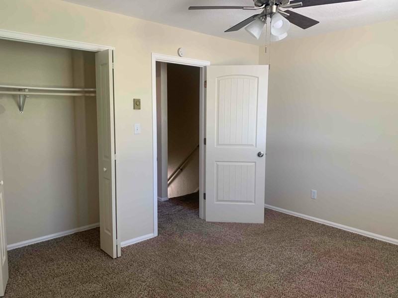 13 Royal Crest Dr #B - Photo 6 of 20