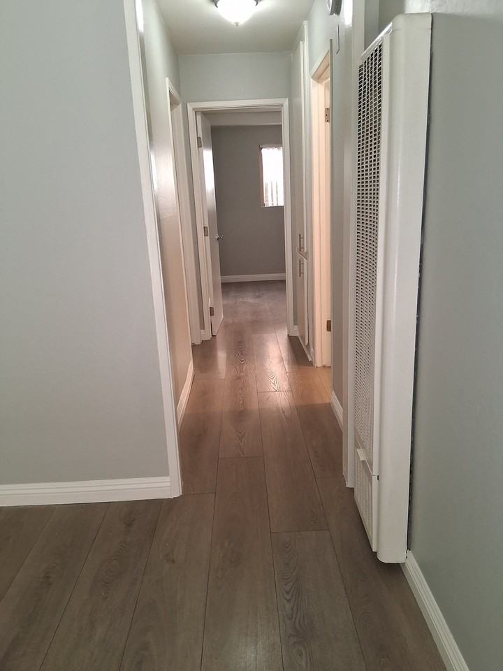 8014 Woodman Ave #3 - Photo 5 of 11