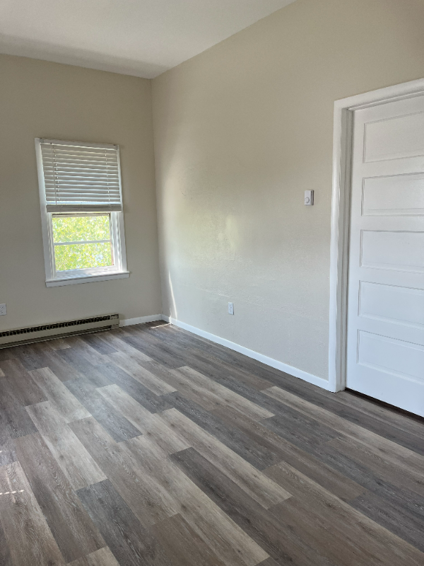801 Lincoln St #2F - Photo 3 of 11