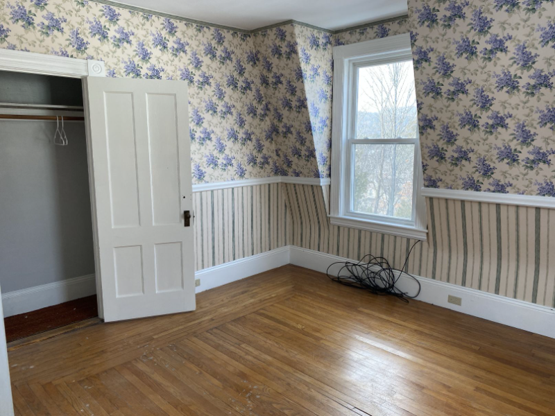 19 Hill Ave - Photo 4 of 13