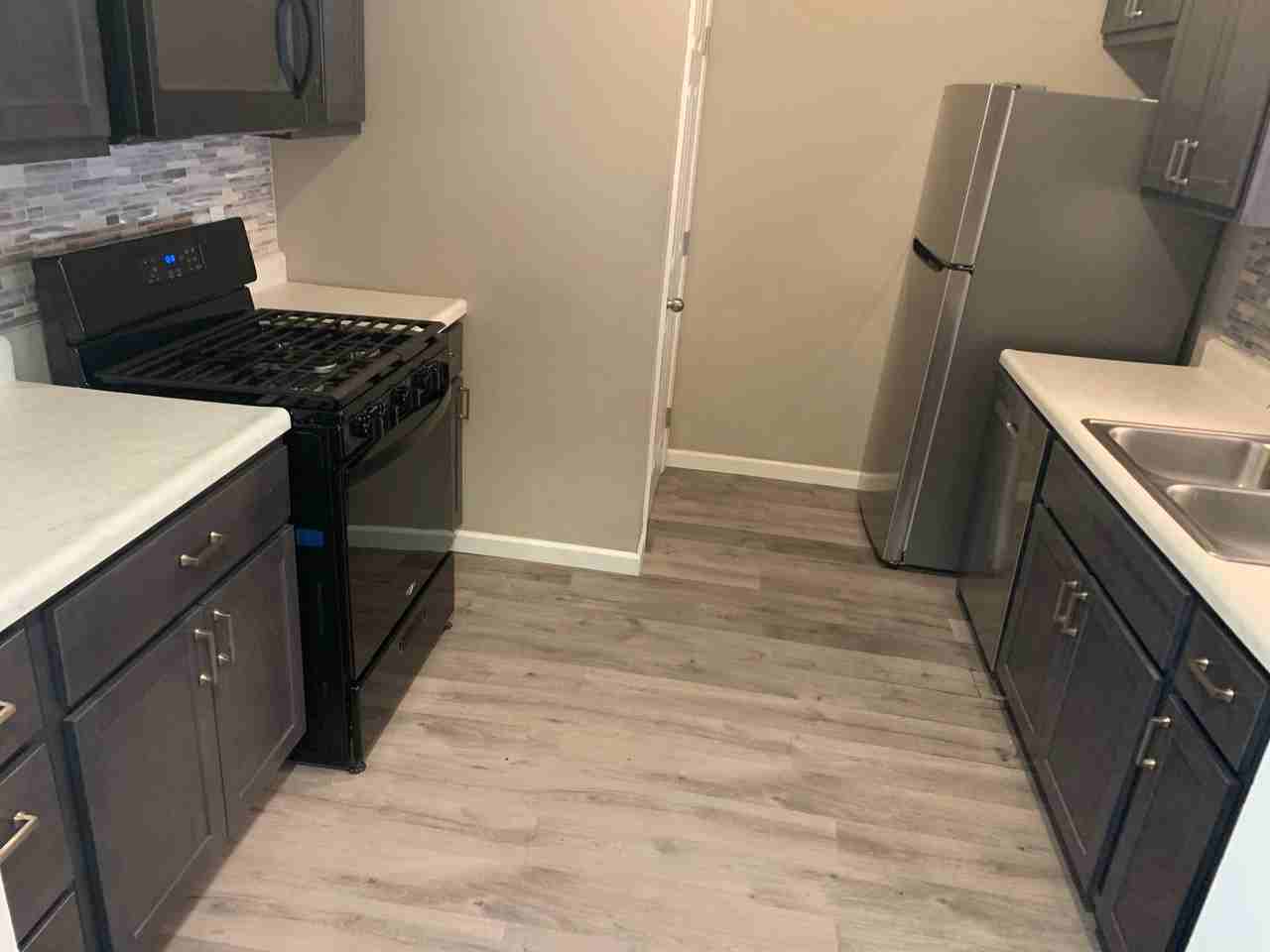 4010 Castleman Ave - Photo 2 of 8