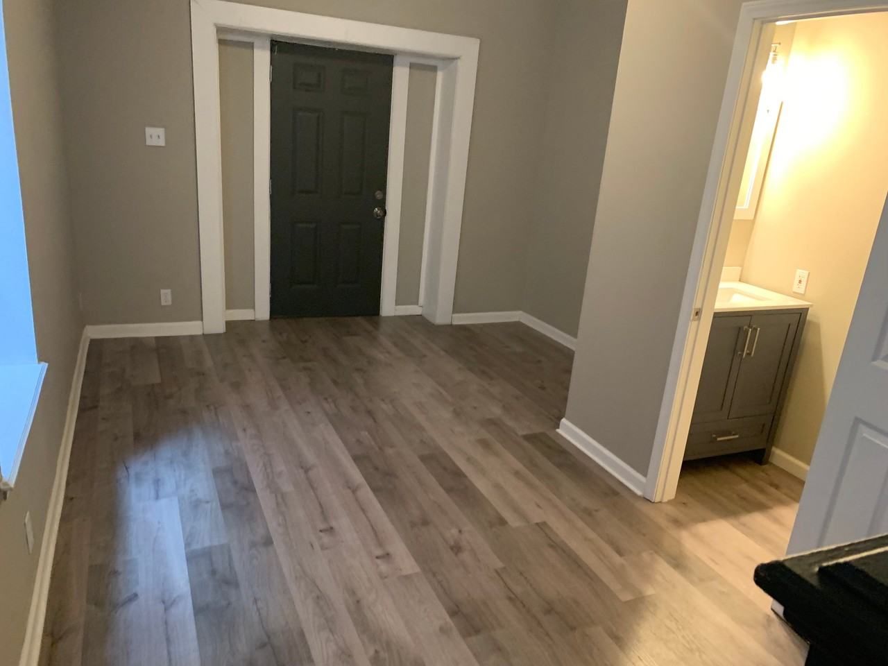 4010 Castleman Ave - Photo 3 of 8