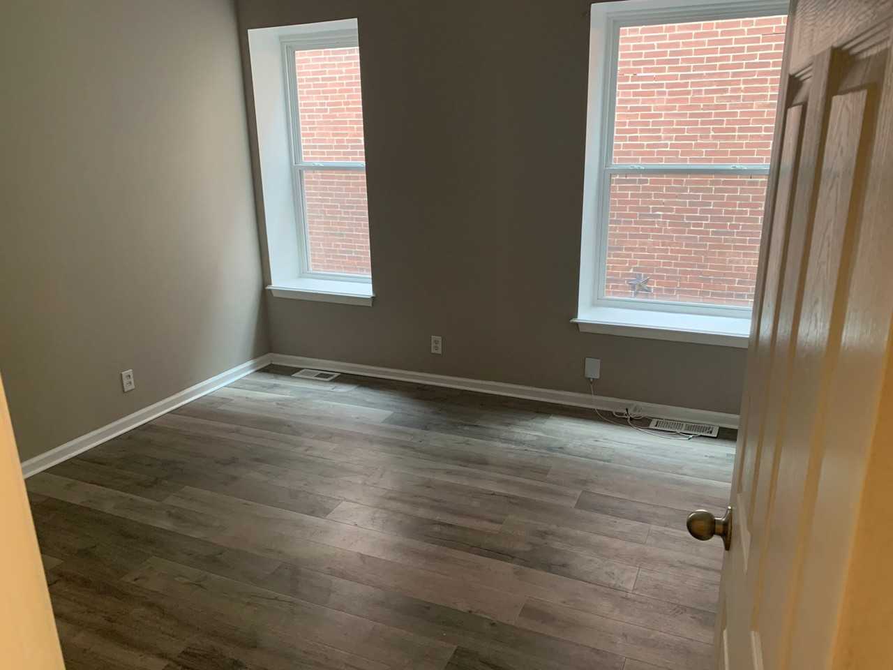 4010 Castleman Ave - Photo 7 of 8