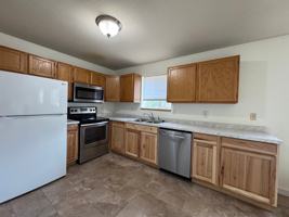 featured image of 912 Jeanette Pl #C