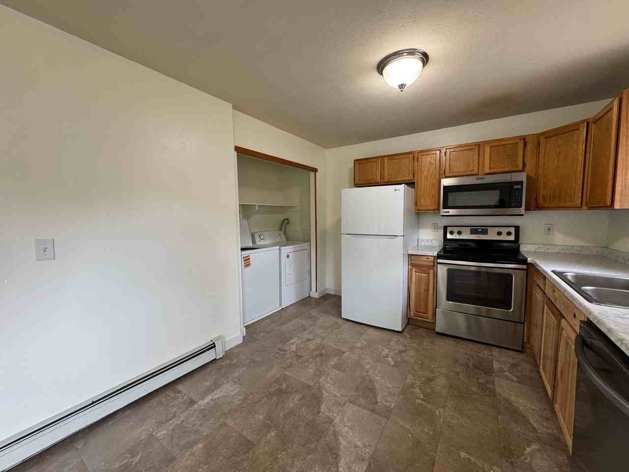 912 Jeanette Pl #C - Photo 3 of 18
