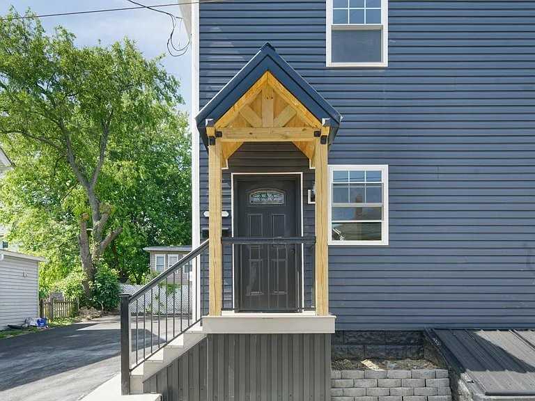 308/310 Peach St #308PEACHST - Photo 2 of 11