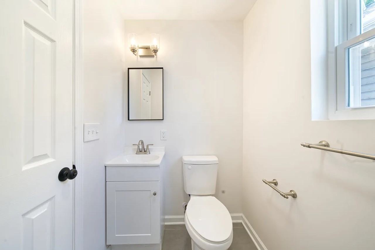 308/310 Peach St #308PEACHST - Photo 4 of 11