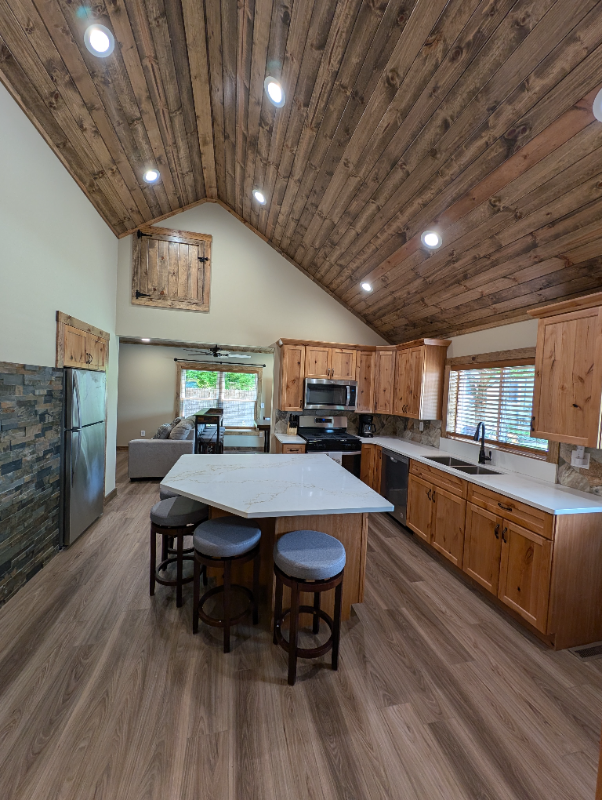 605 Vincent Rd - Photo 4 of 19