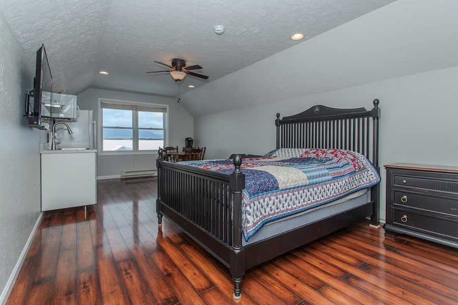 625 Devon Dr - Photo 3 of 14