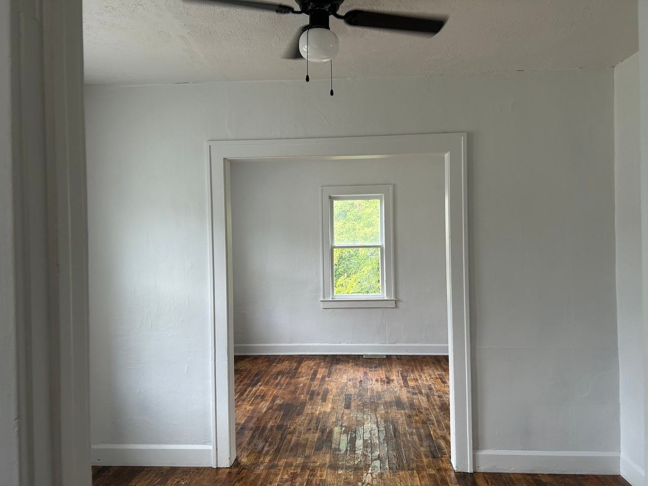 2073 E Boatfield Ave - Photo 2 of 11