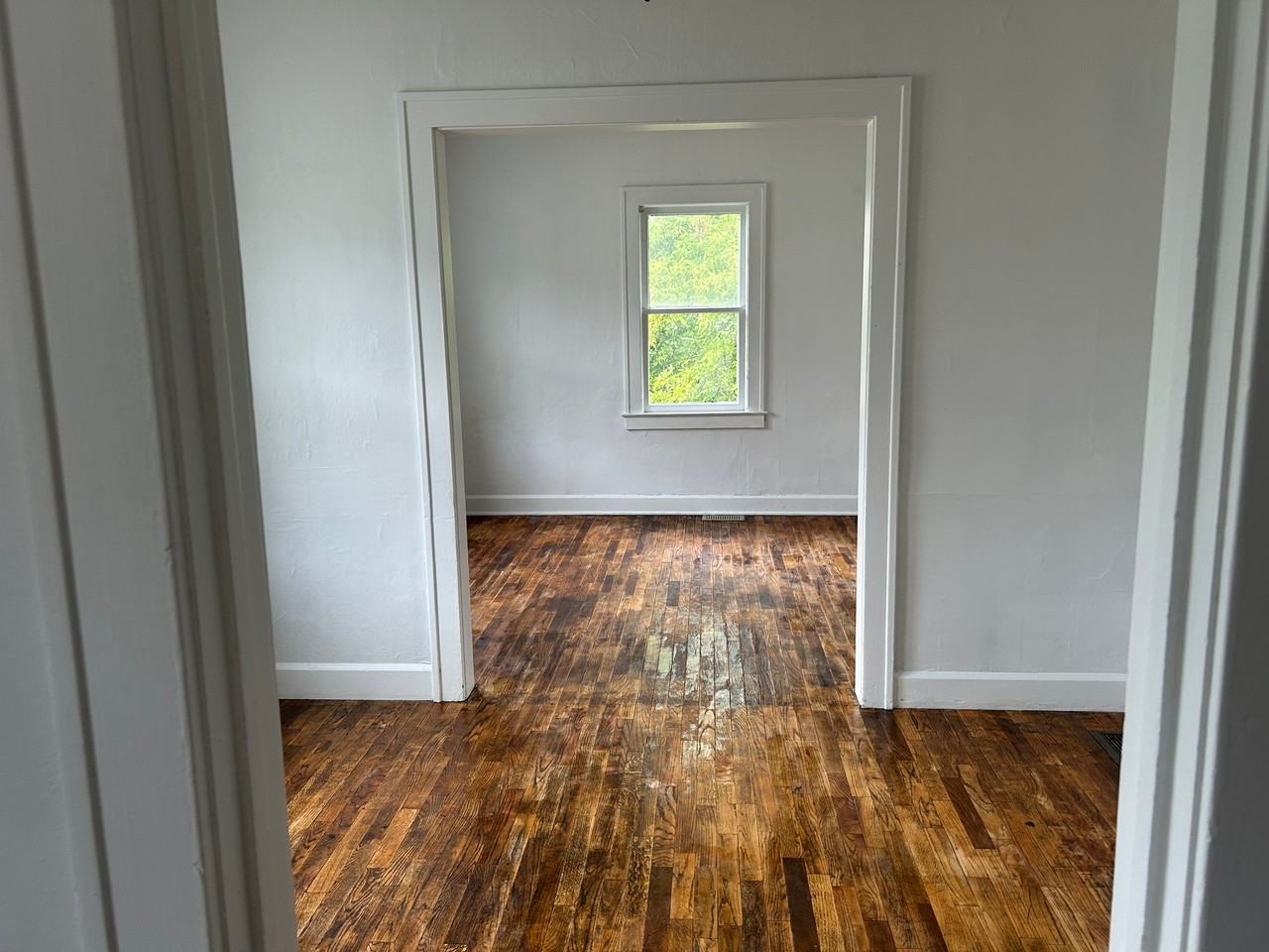 2073 E Boatfield Ave - Photo 3 of 11