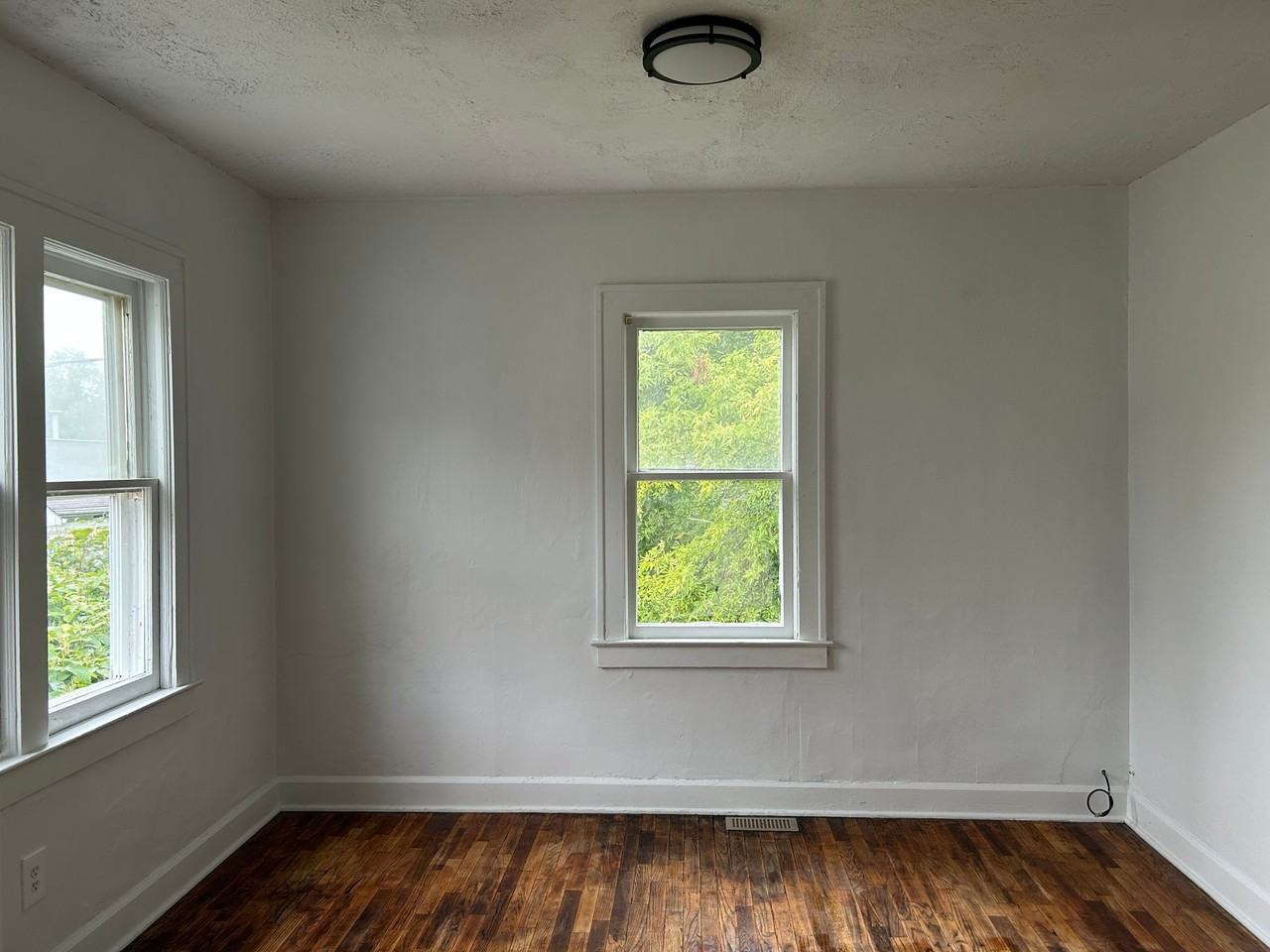 2073 E Boatfield Ave - Photo 4 of 11