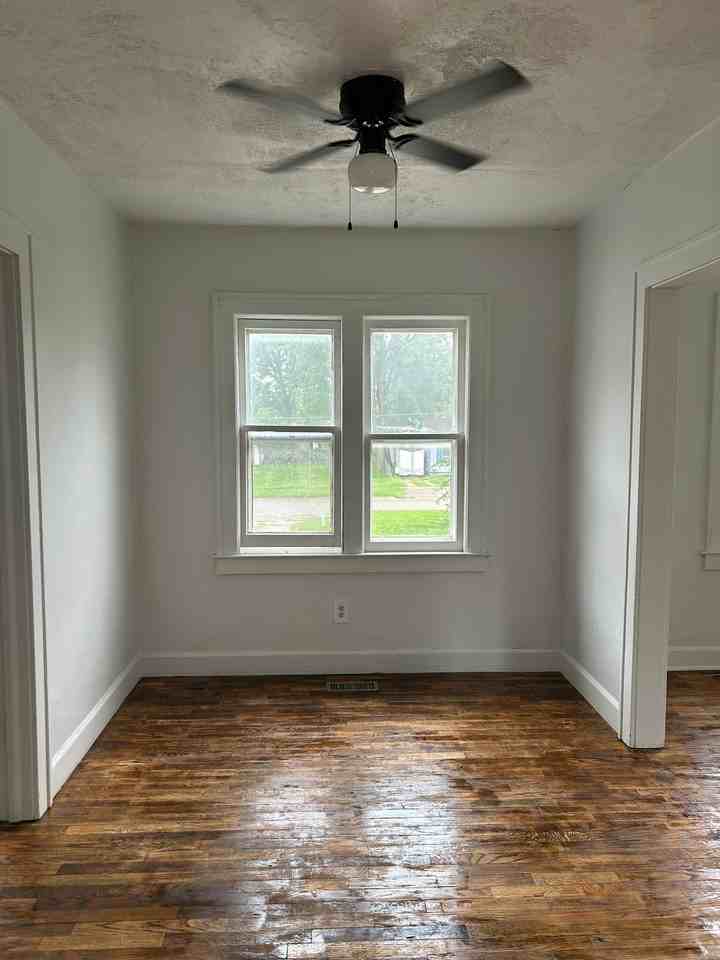 2073 E Boatfield Ave - Photo 7 of 11