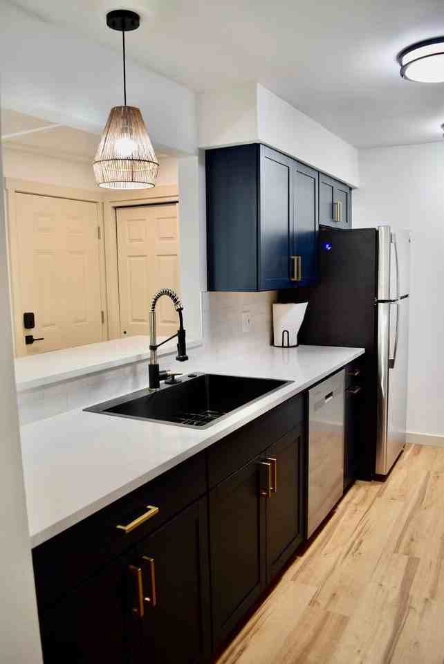 1926 W 3rd Ave #2 - Photo 5 of 16
