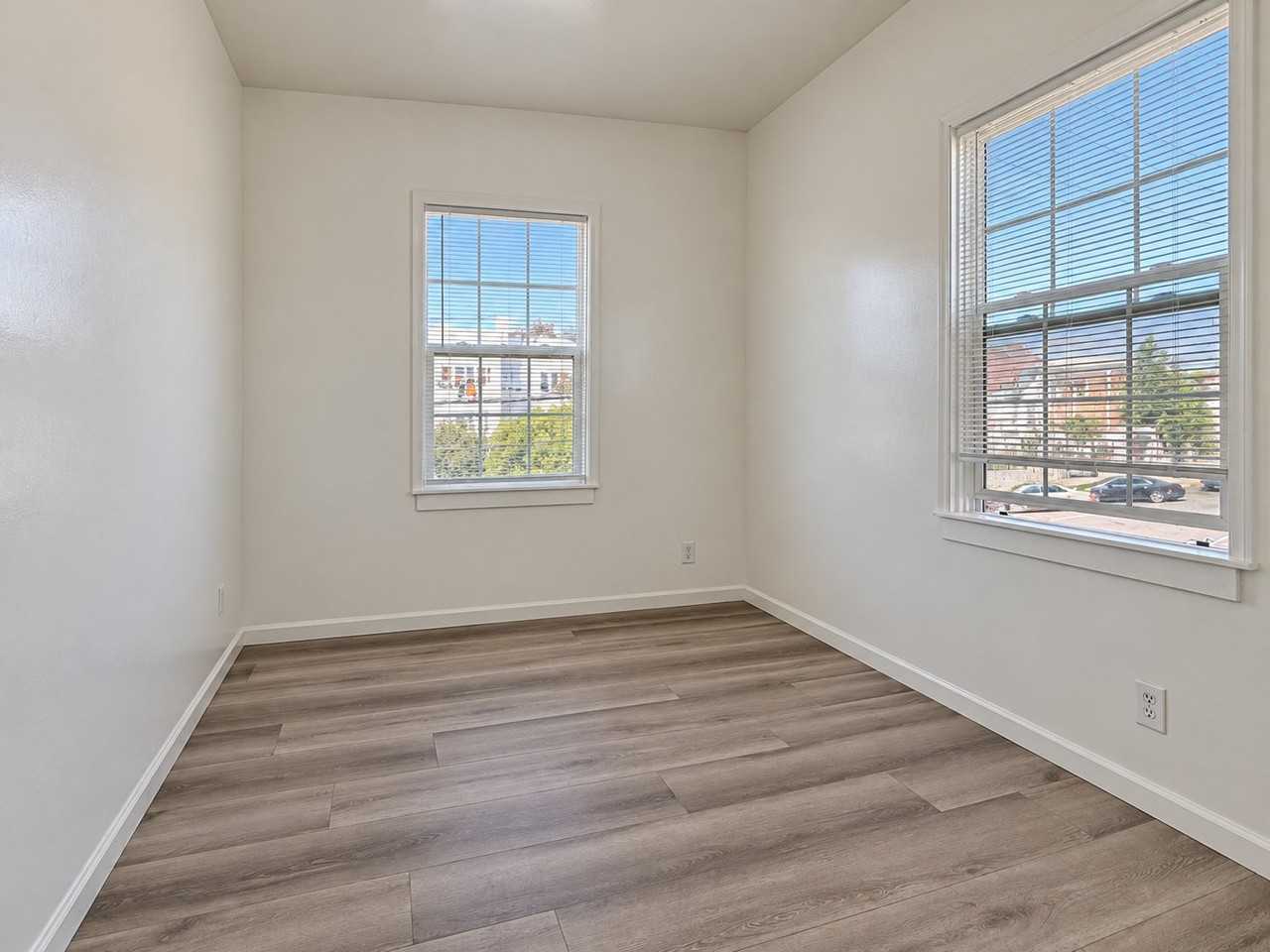 1408 21st Ave #202 - Photo 6 of 12