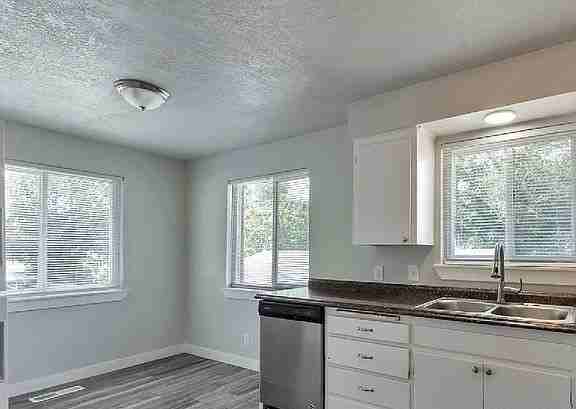 339E E Blaine Ave #1 - Photo 5 of 18