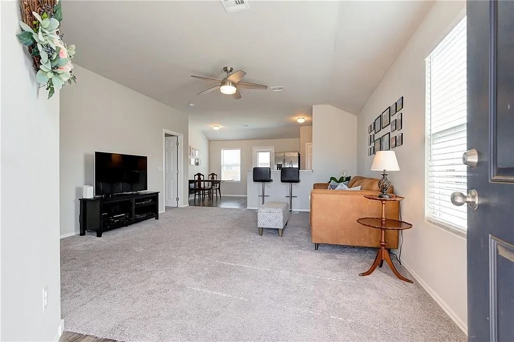 10000 Sussex Pl - Photo 2 of 20