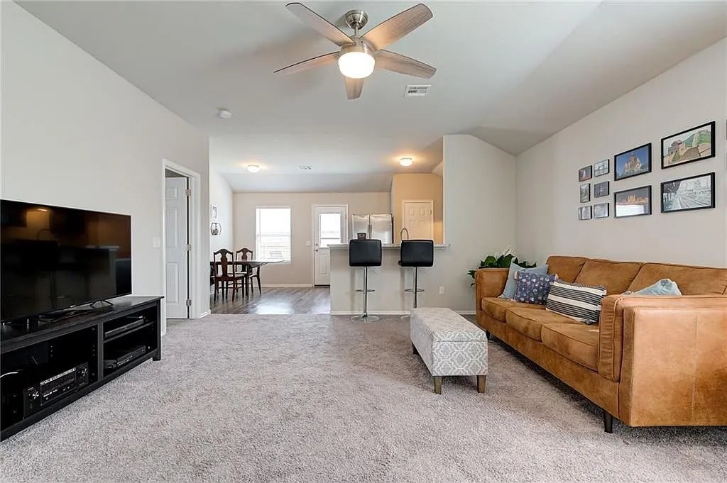 10000 Sussex Pl - Photo 3 of 20