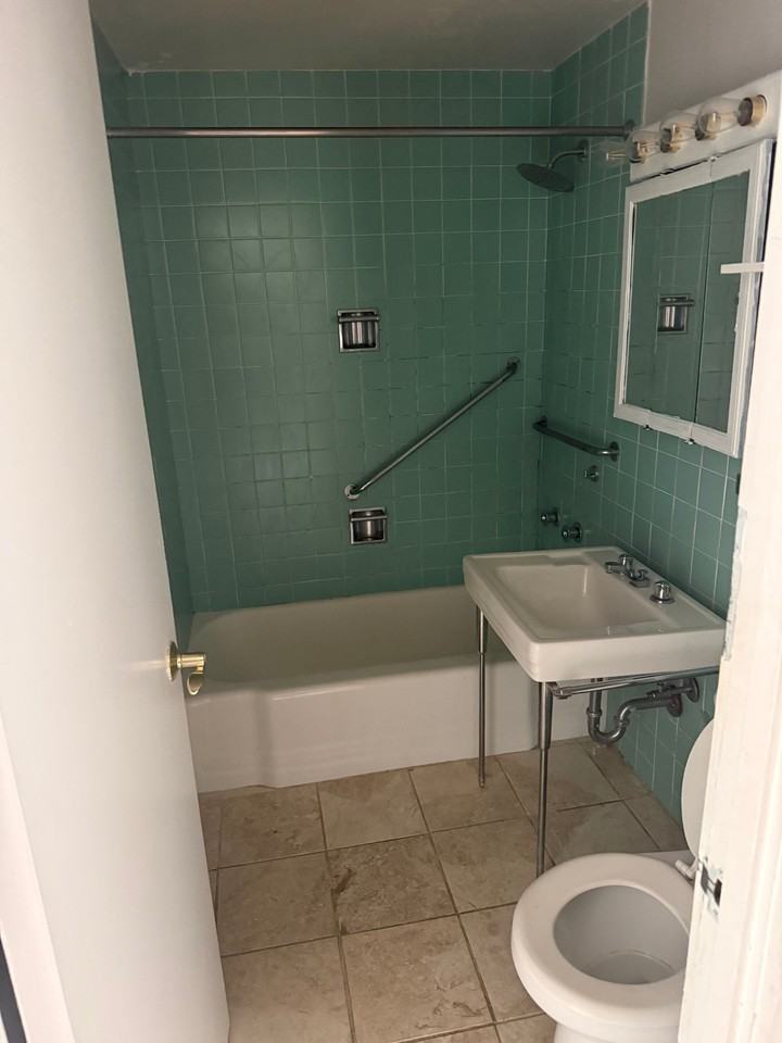 580 N Bank Ln #20 - Photo 7 of 9