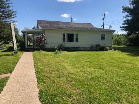 829 Locust Corner Rd - Photo 2 of 20