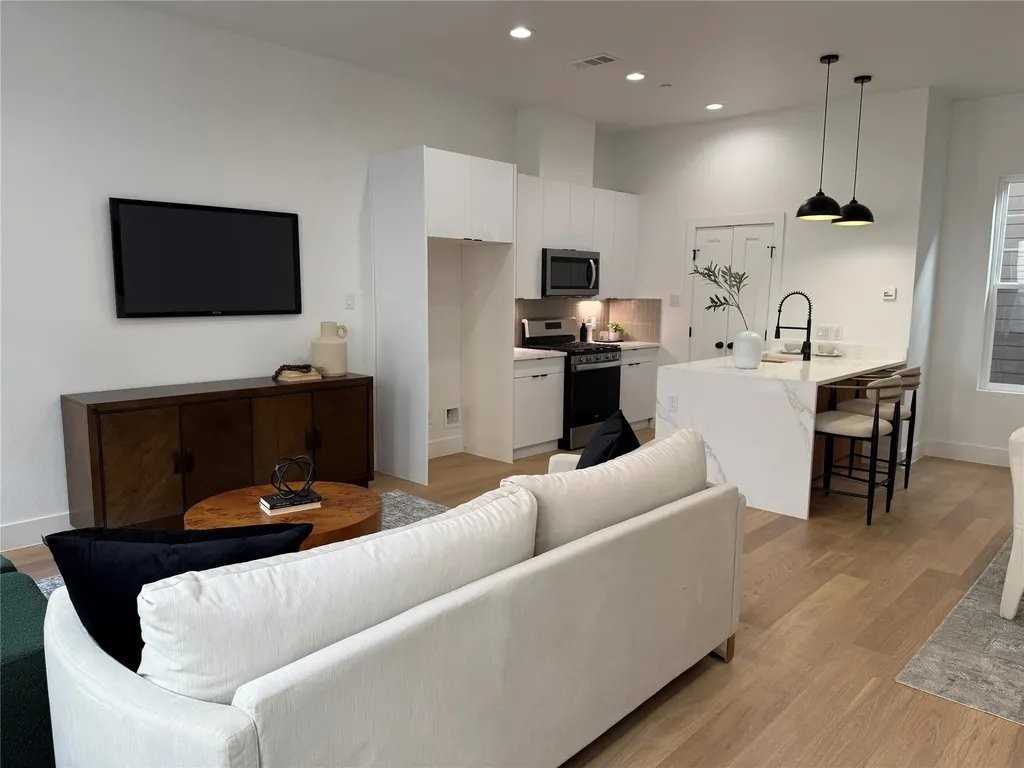 629 N Tyler St #108 - Photo 2 of 5
