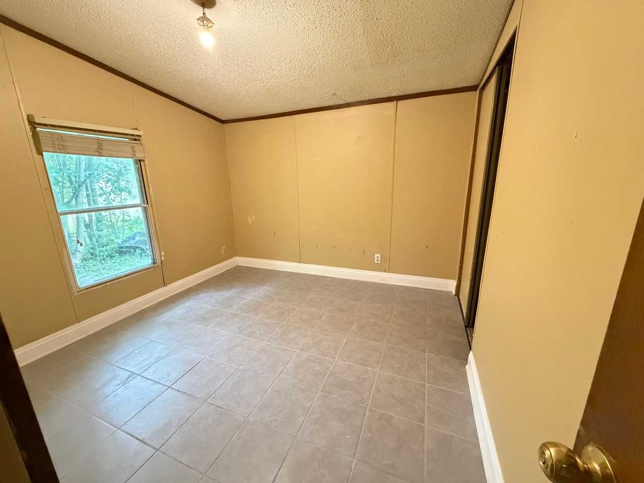 183 Ainsley Ave - Photo 7 of 15
