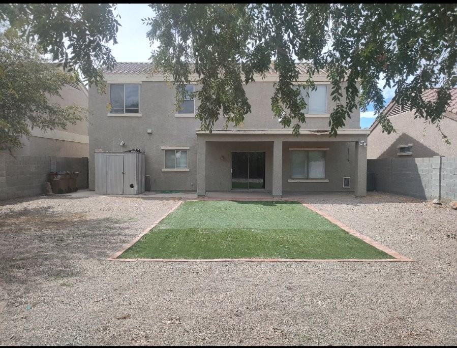 39329 N Laura Ave - Photo 2 of 20