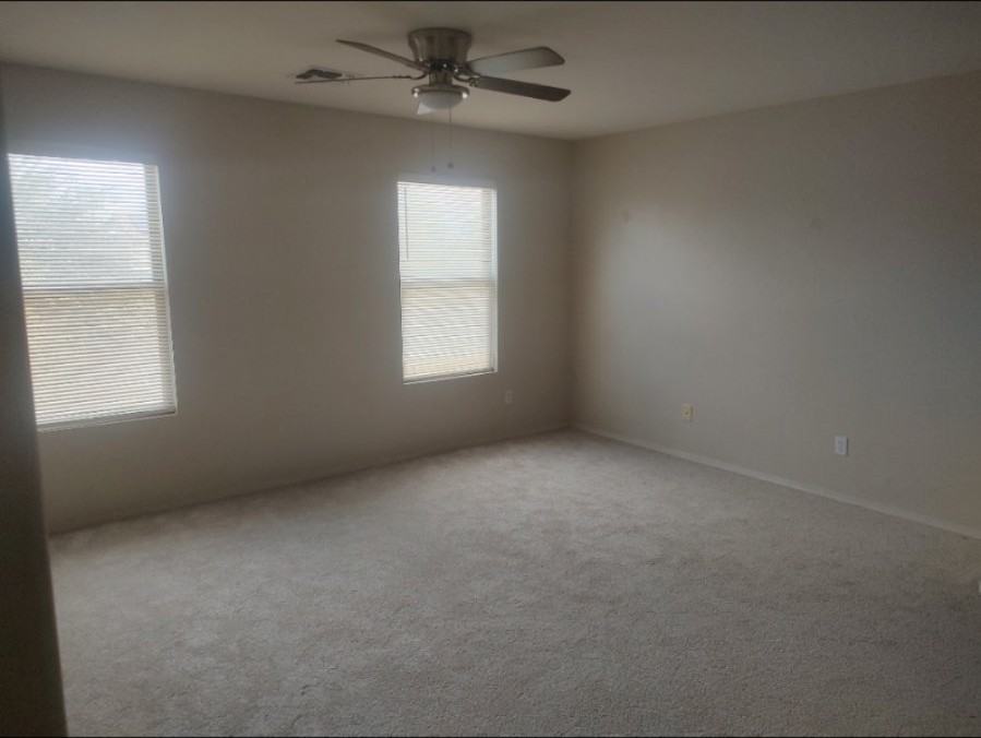 39329 N Laura Ave - Photo 5 of 20