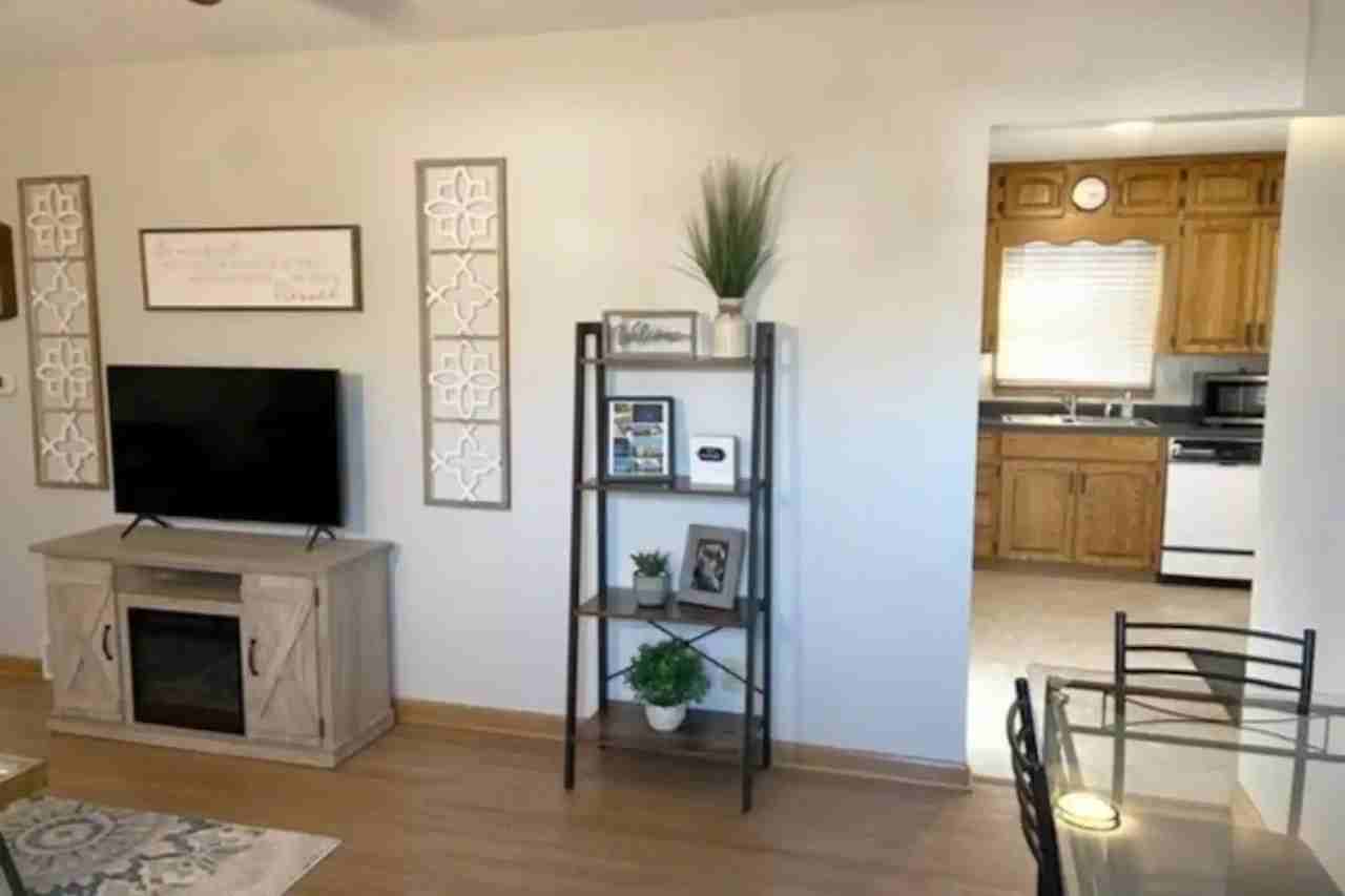 5250 Nw Torgerson Dr - Photo 2 of 8