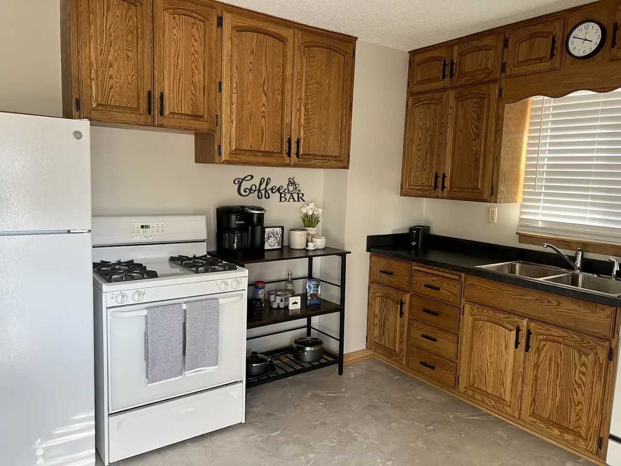 5250 Nw Torgerson Dr - Photo 4 of 8