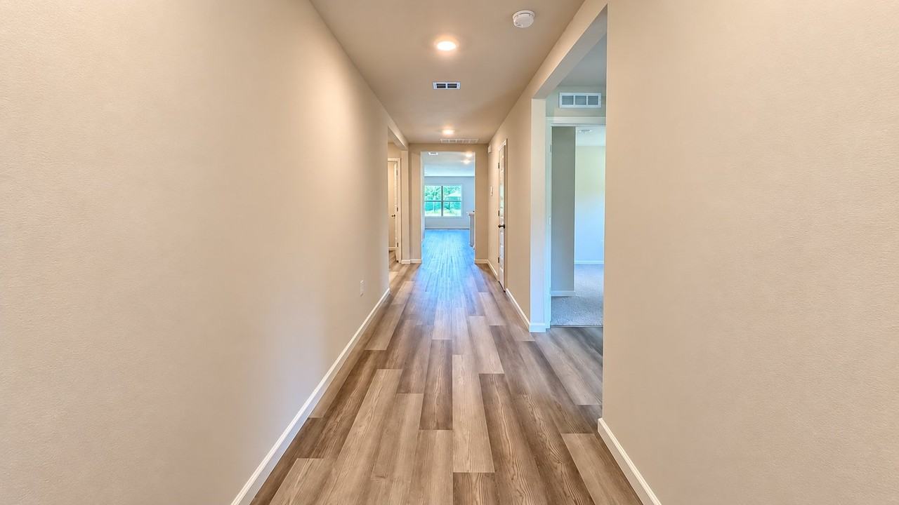 3258 Lakeland Ave Sw - Photo 4 of 24