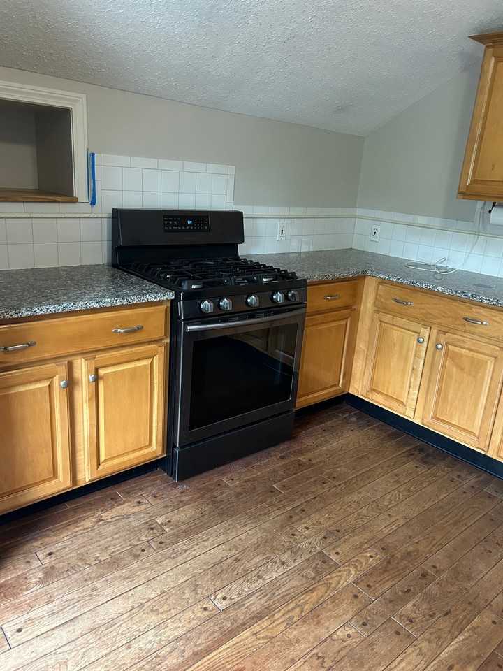 24 King St - Photo 3 of 10