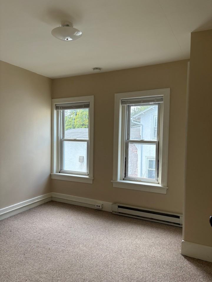 164 Chestnut St #3W - Photo 6 of 7