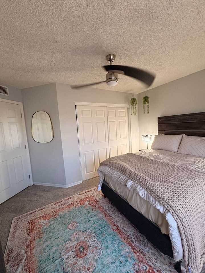 7625 W Cheryl Dr - Photo 2 of 8