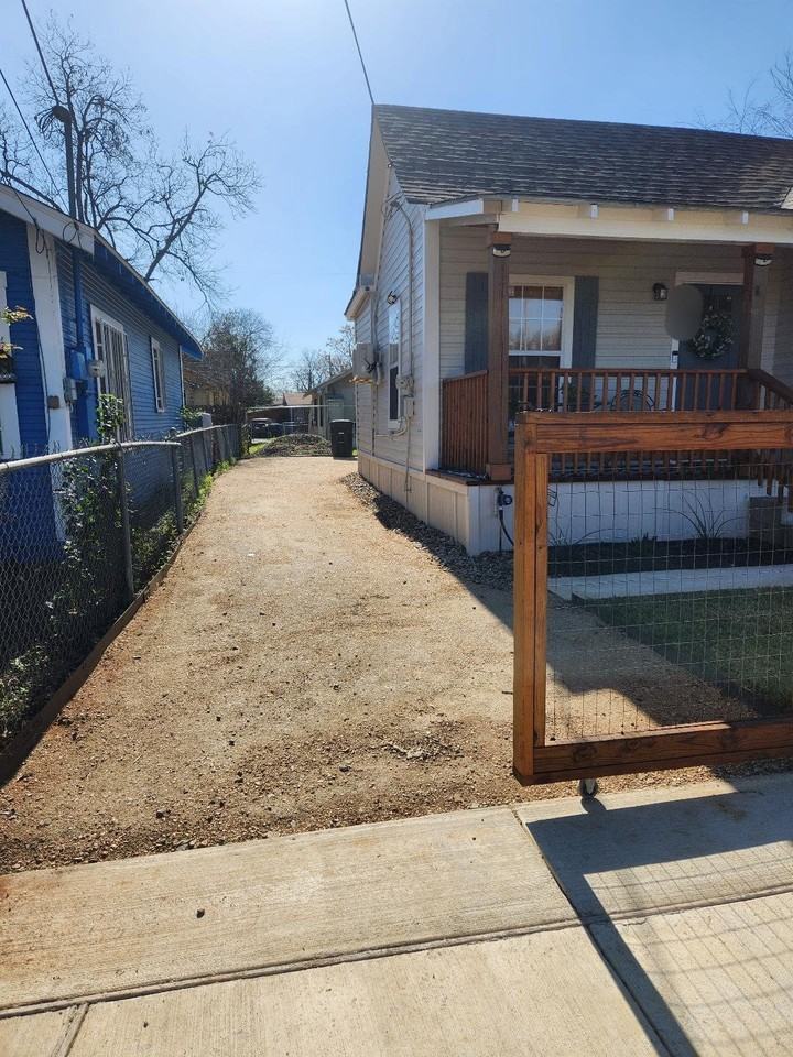 1616 San Fernando St - Photo 2 of 20