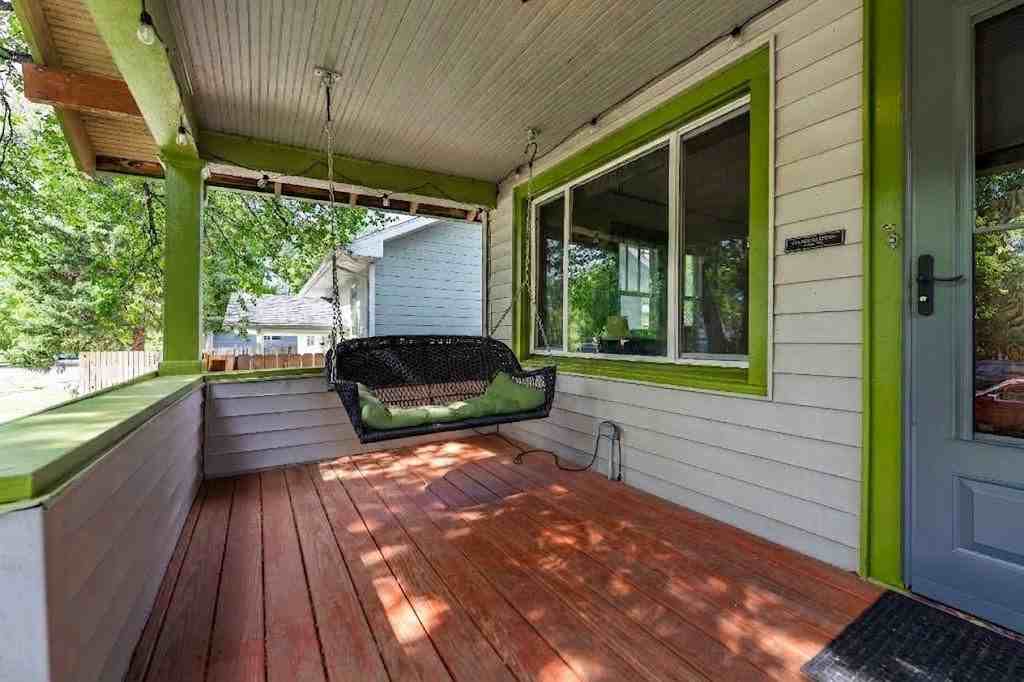 1109 3rd Ave S - Photo 2 of 20