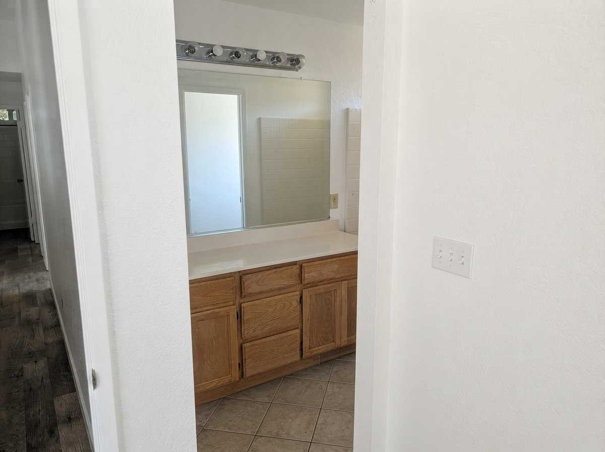 3067 Carey Ln - Photo 3 of 18