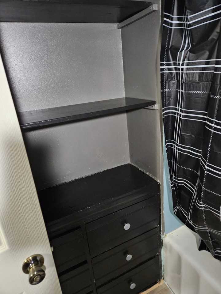 414 S Iowa St - Photo 7 of 9
