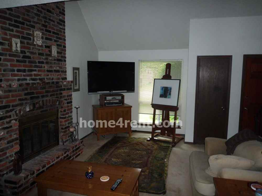 10180 Haskins St - Photo 3 of 9