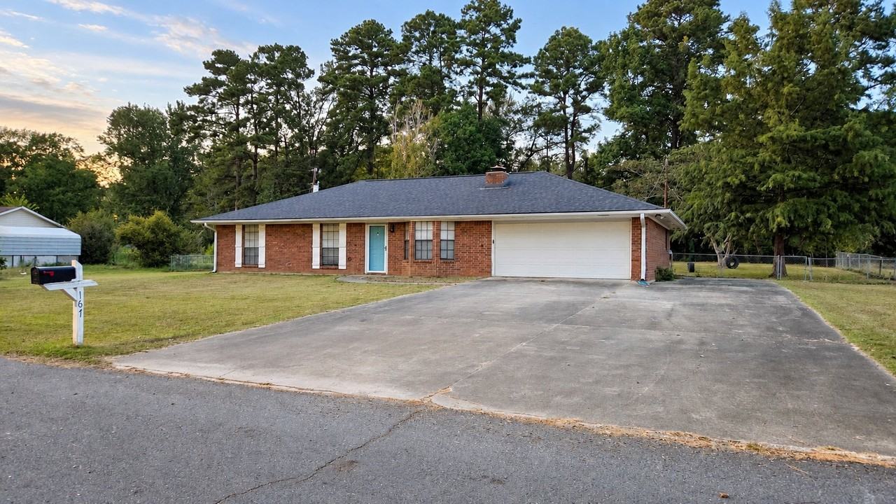 167 Ramona Dr - Photo 4 of 24