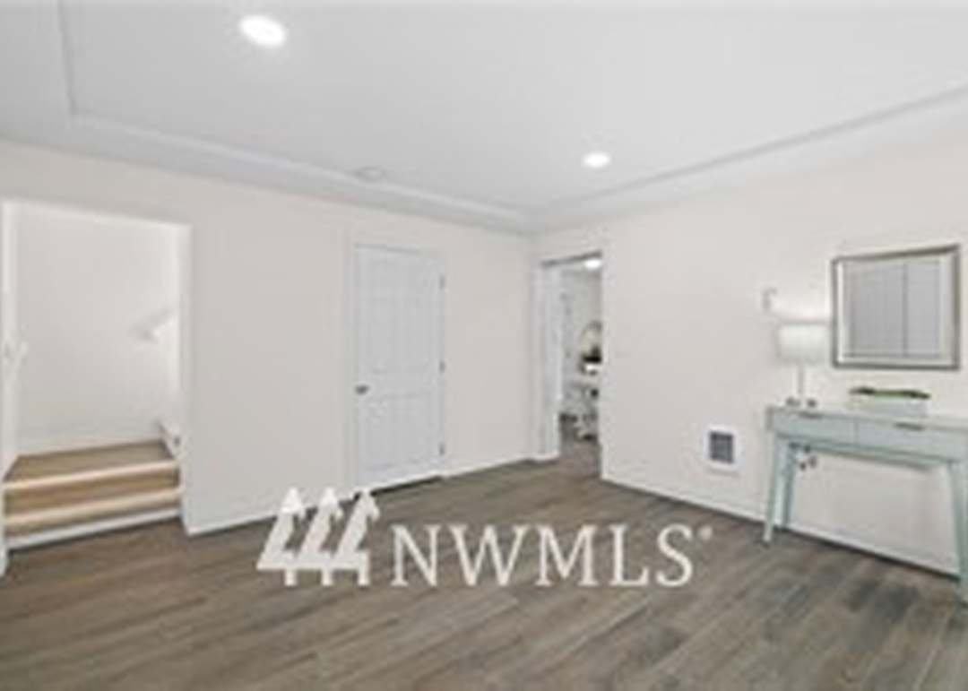 815 S 96th St #A - Photo 2 of 13