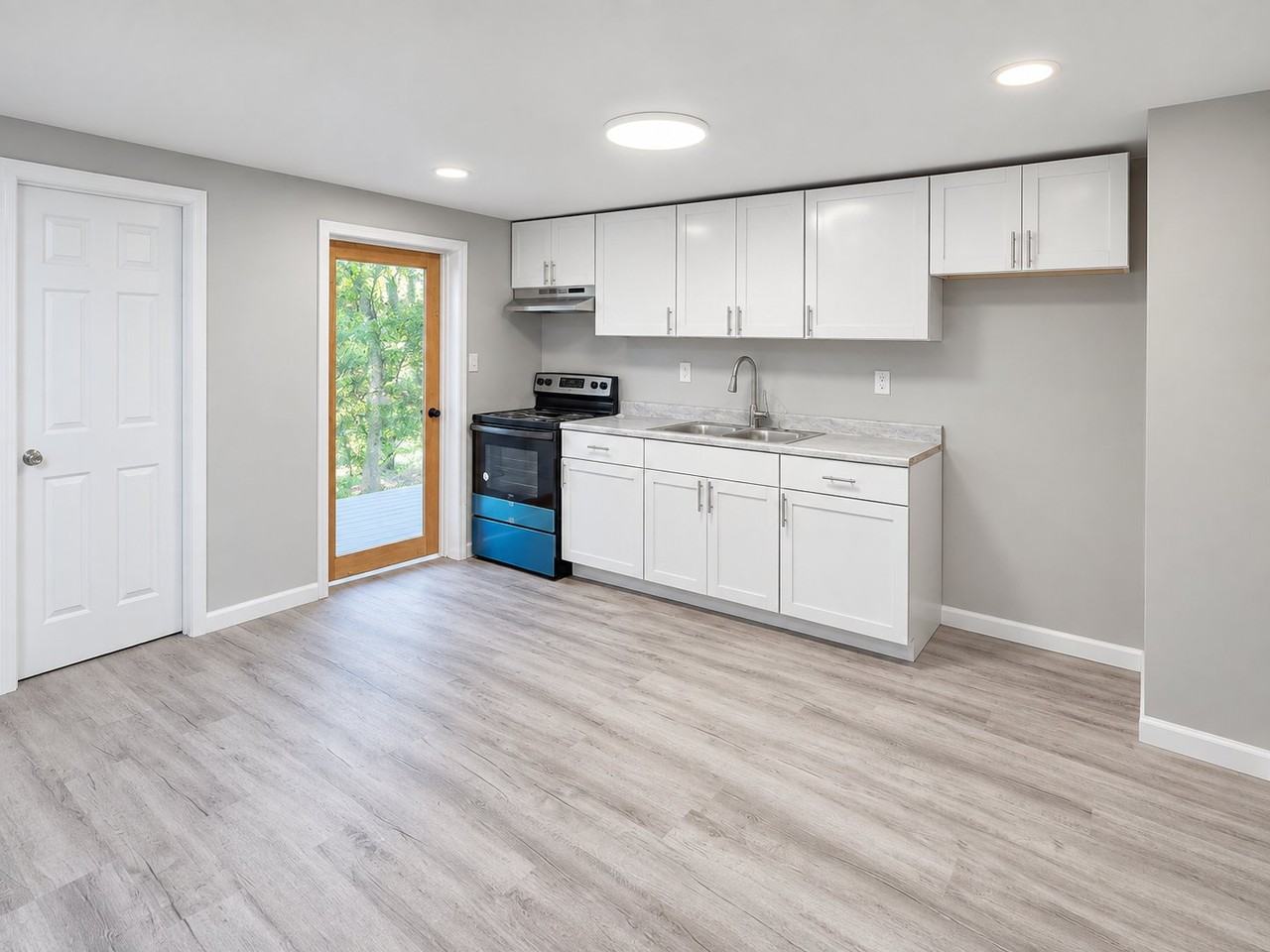 1324 Spruce St #1 - Photo 3 of 13
