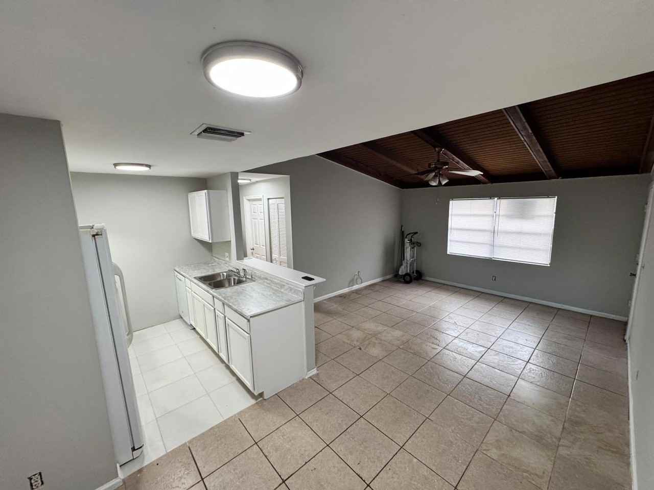 4625 Perth Rd - Photo 7 of 19