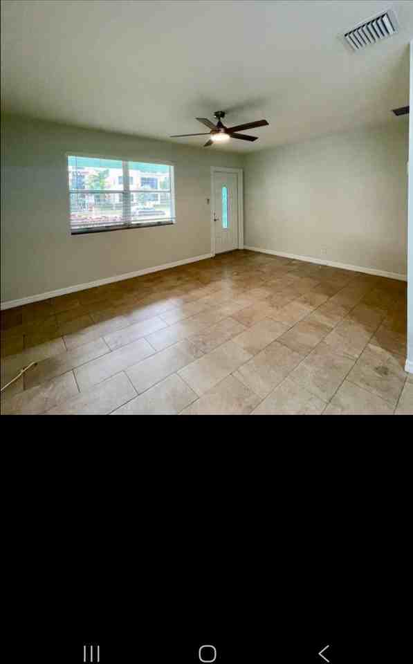 1718 Mercer Ave #B - Photo 5 of 11