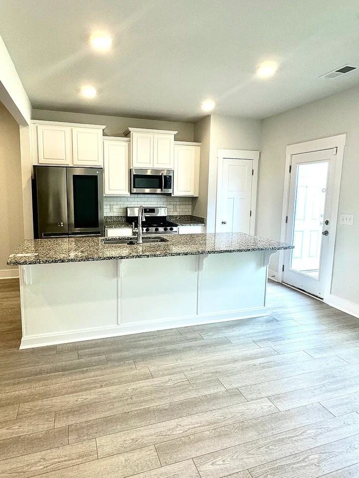 1021 Millison Pl - Photo 5 of 20