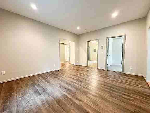 518 W Maple Ave - Photo 6 of 20