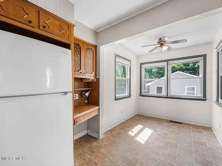 905 Washington St - Photo 6 of 19