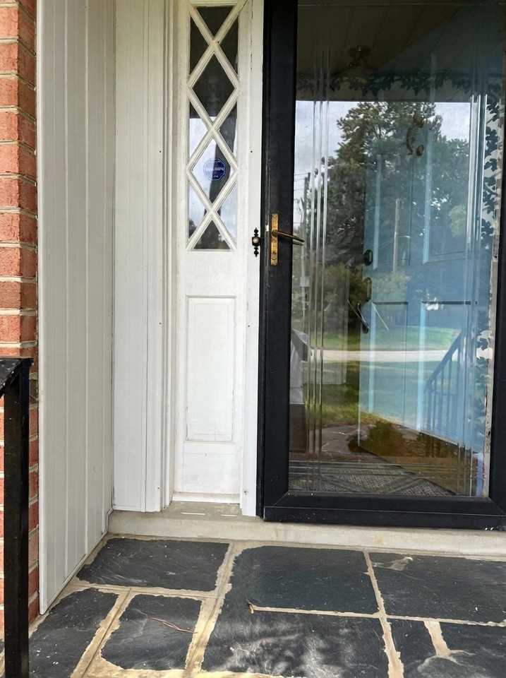 318 N Wilkinson Rd #1 - Photo 4 of 15